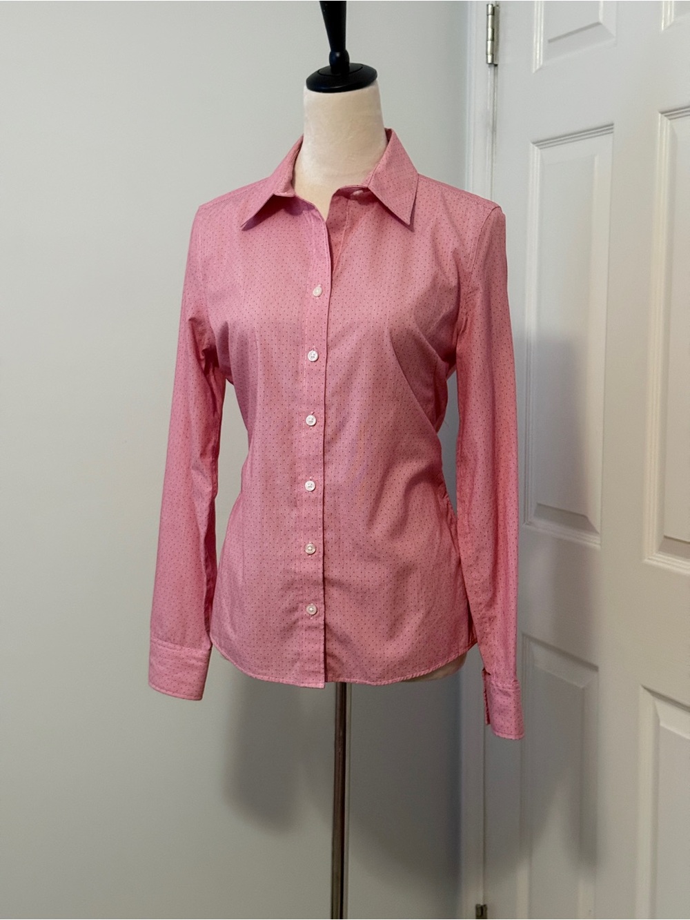 Banana Republic No Iron Fitted Red Blouse sz 6P / SP